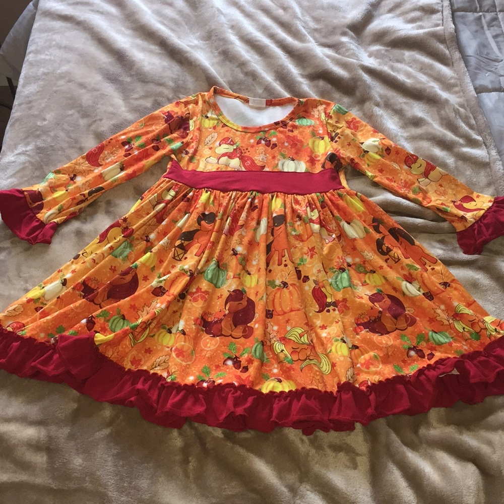 NWOT Adorable Girls Dress Size 3XL